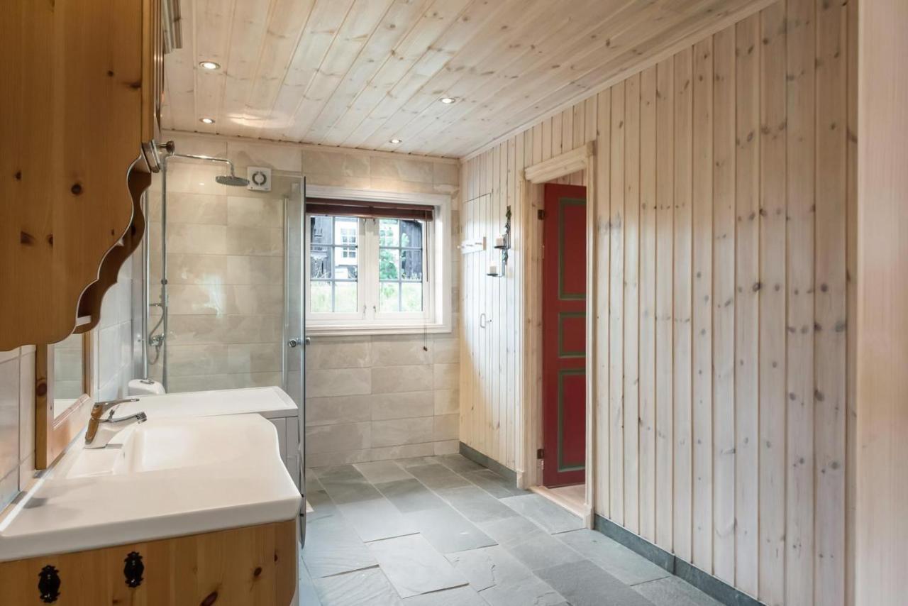 Holiday home Reveenka - In With Jacuzzi For Rent *